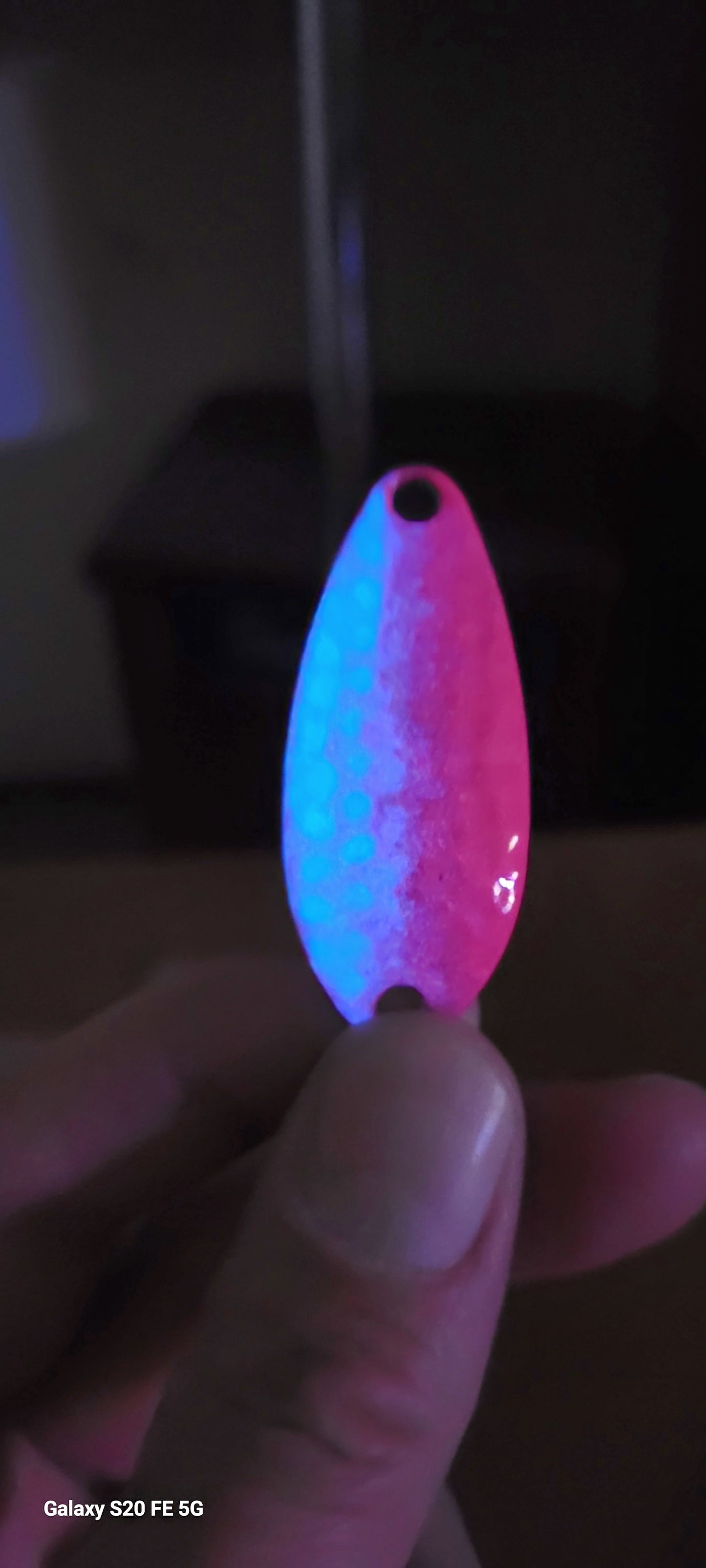 Ultraviolet Super Glow Hunter Spoons. Hot Pink/Purple Glow 16g 3/5 oz