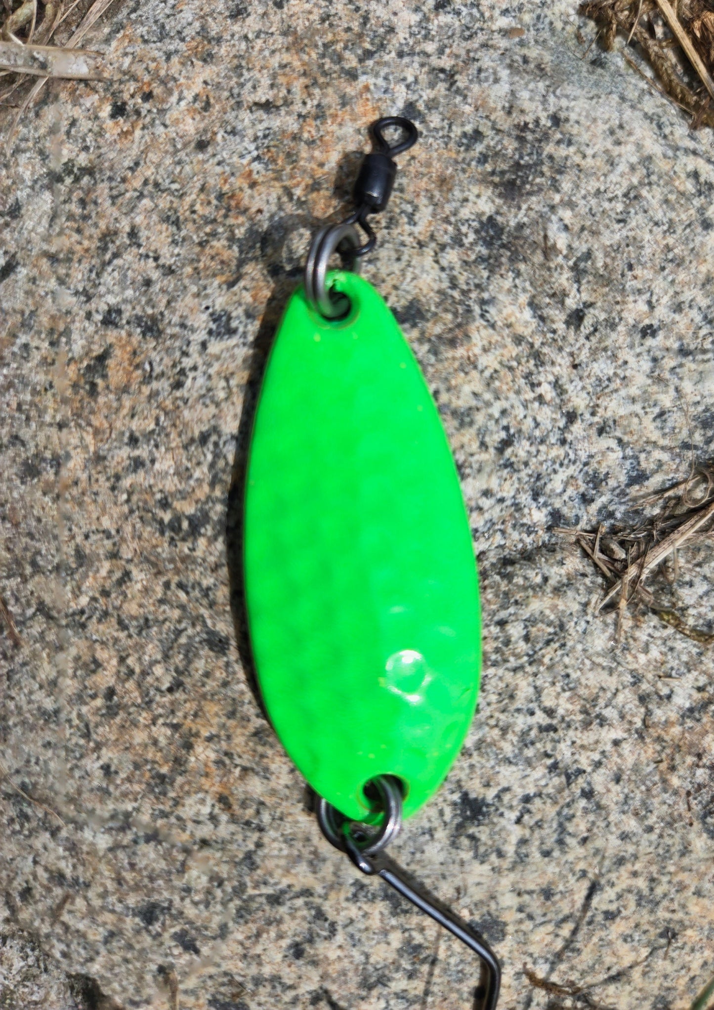 Ultra UV Lime Green Hunter Spoons.  16g 3/5 oz